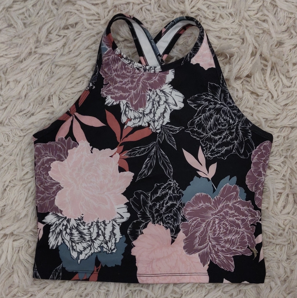 Active crop top